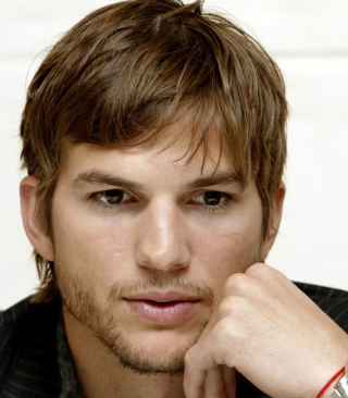 Ashton Kutcher - Obrázkek zdarma pro Nokia Lumia 800