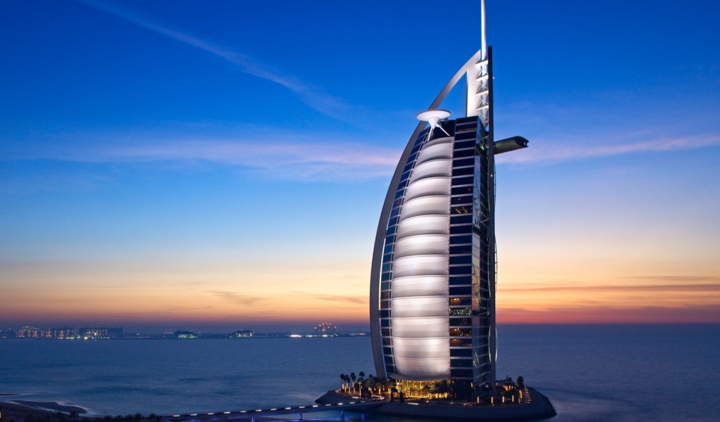 Fondo de pantalla Tower Of Arabs In Dubai 1024x600