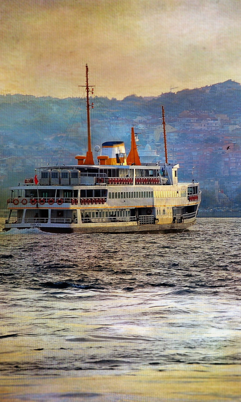 Das Ship In Sea Wallpaper 768x1280