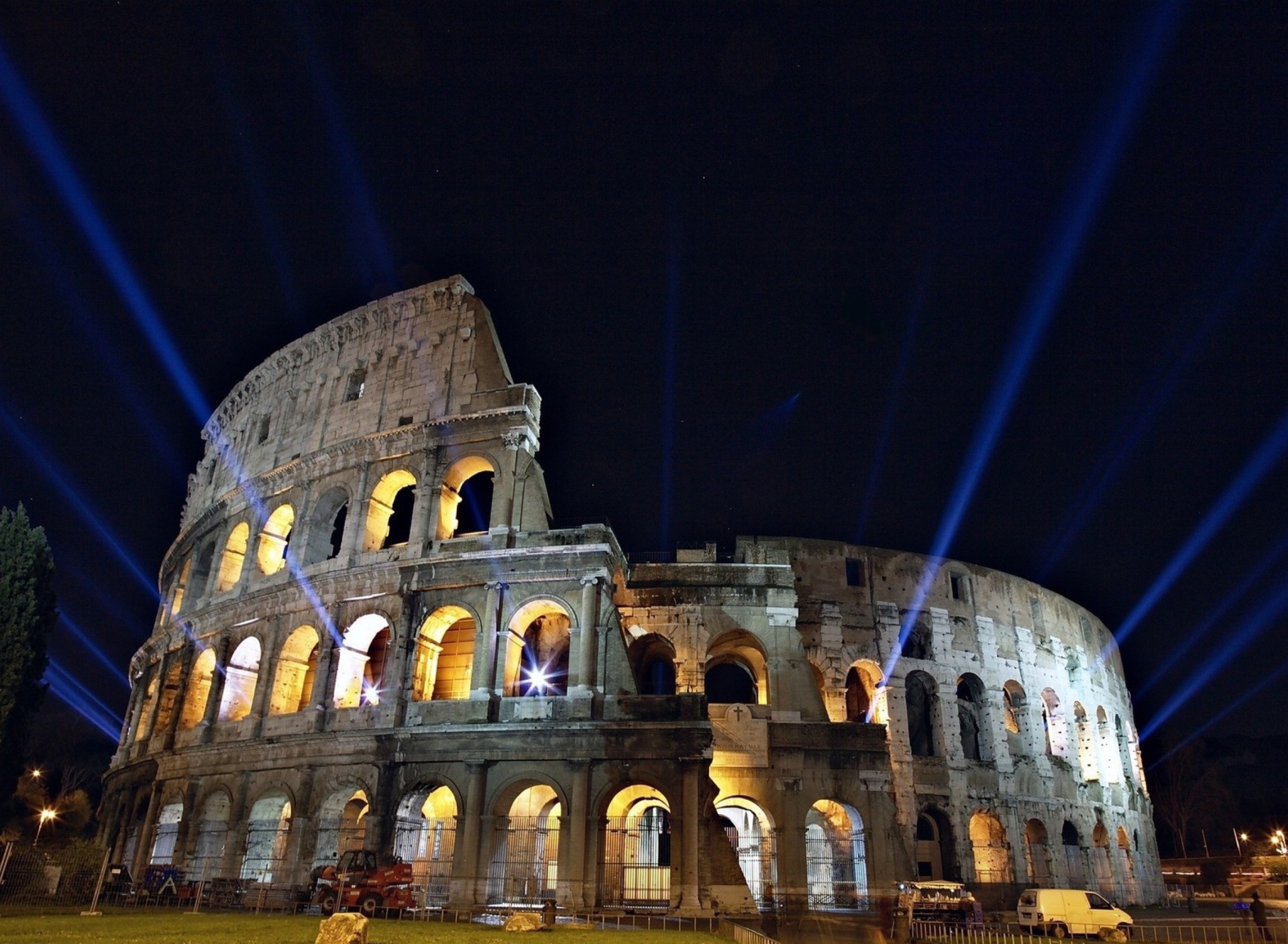 Fondo de pantalla Rome Center, Colosseum 1920x1408
