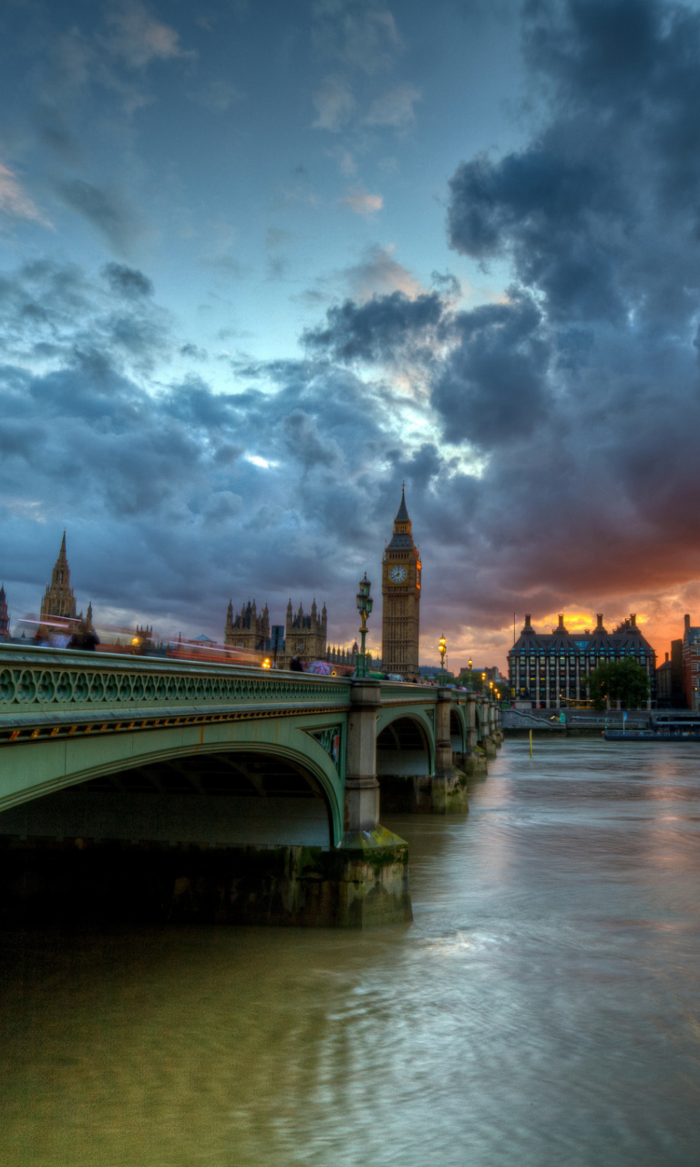 Westminster bridge on Thames River wallpaper 768x1280