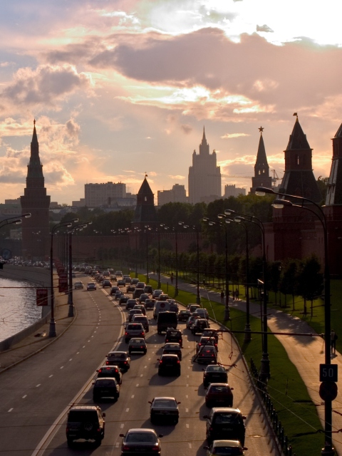Fondo de pantalla Moscow Cityscape 480x640
