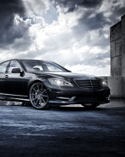 Mercedes-Benz S-Class screenshot #1 176x220