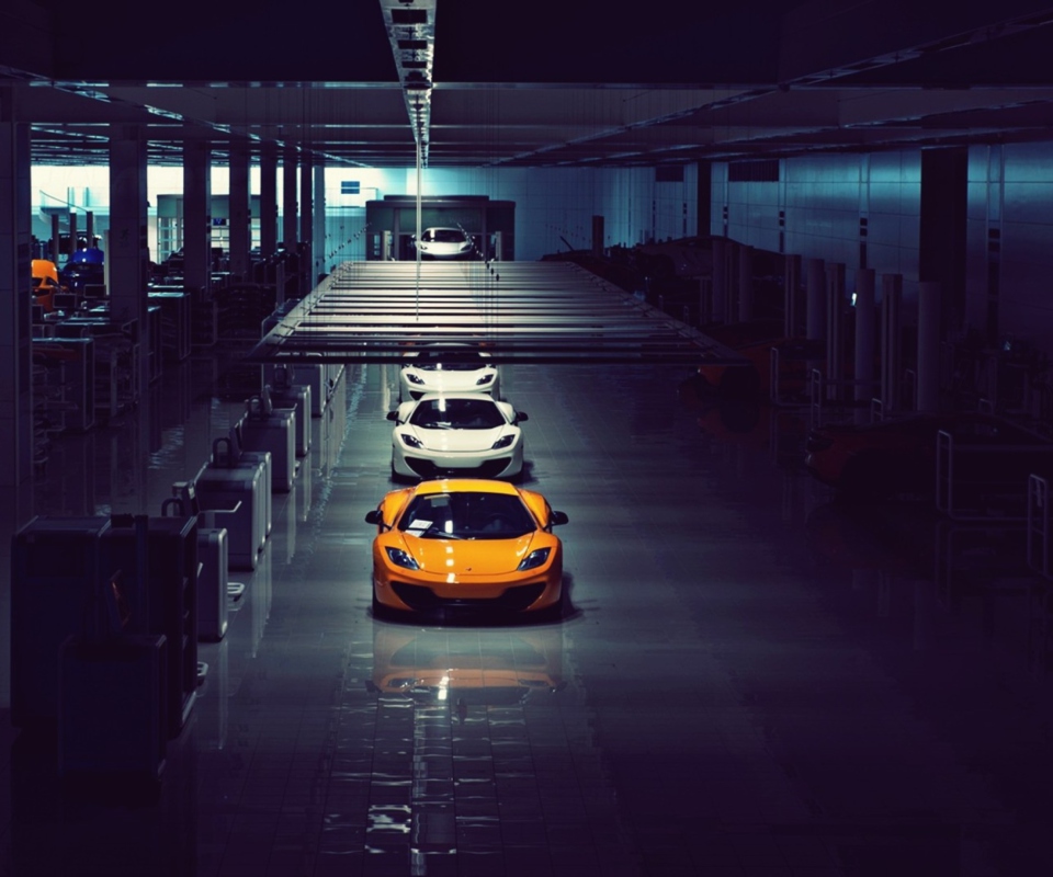 Mclaren Mp4 12C Assembly Line screenshot #1 960x800