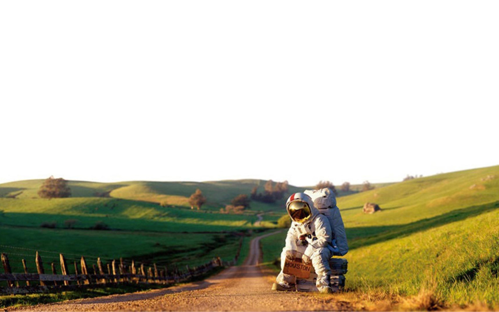 Das Astronaut On The Road Wallpaper 1680x1050