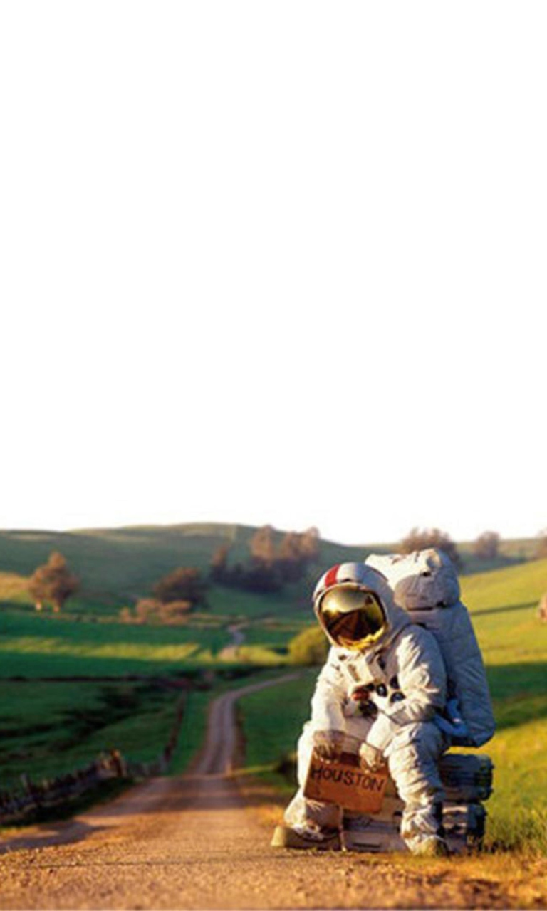 Das Astronaut On The Road Wallpaper 768x1280