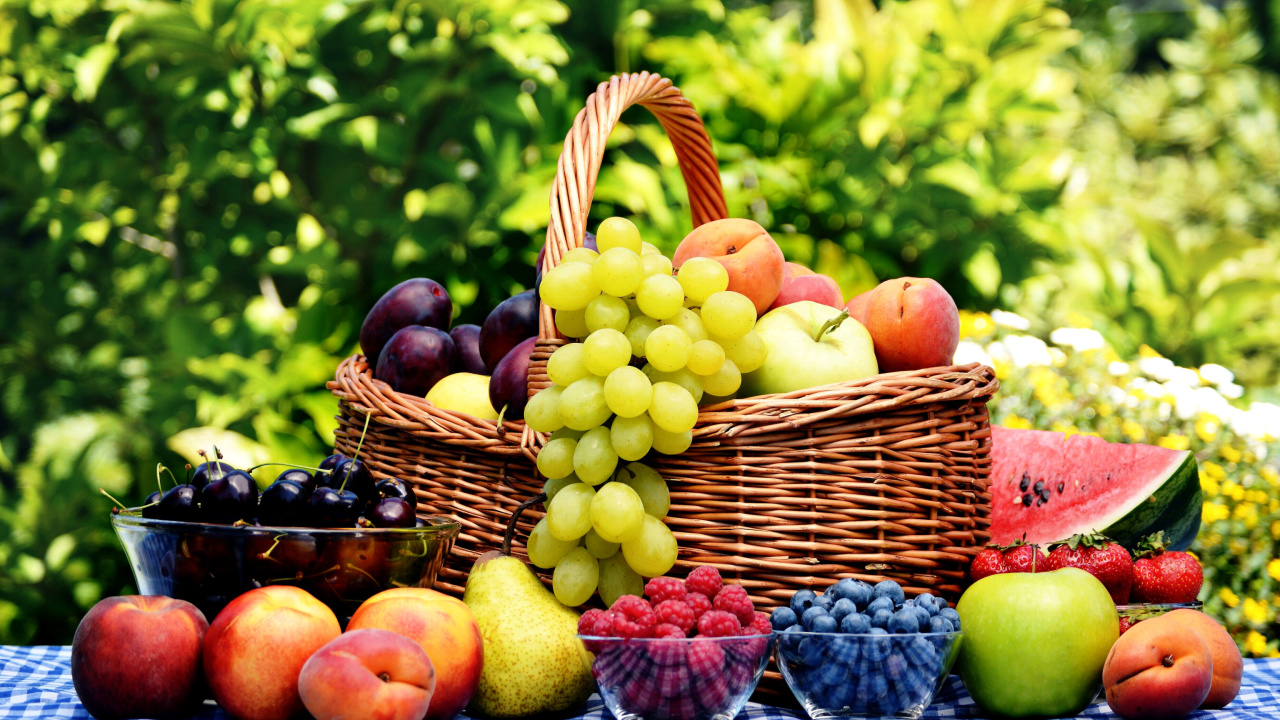 Fondo de pantalla Organic Fruit Gift Basket 1280x720