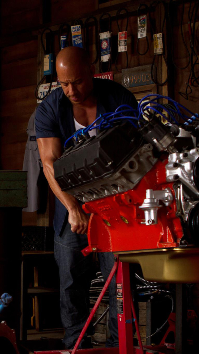Fondo de pantalla Fast And Furious 6 Dominic Toretto 640x1136