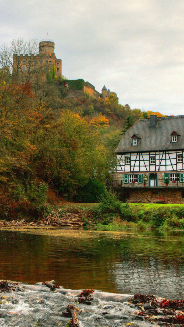 Das Castle in Autumn Forest Wallpaper 640x1136