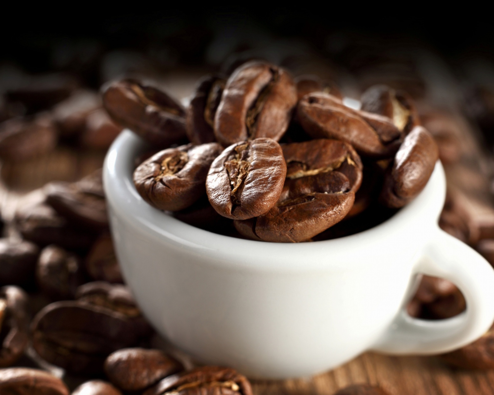 Arabica Coffee Beans wallpaper 1600x1280