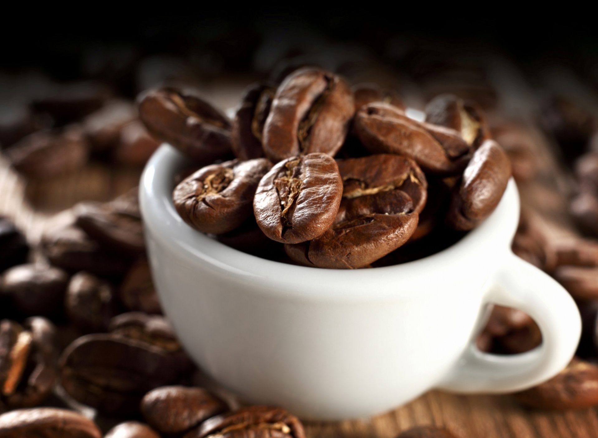 Обои Arabica Coffee Beans 1920x1408