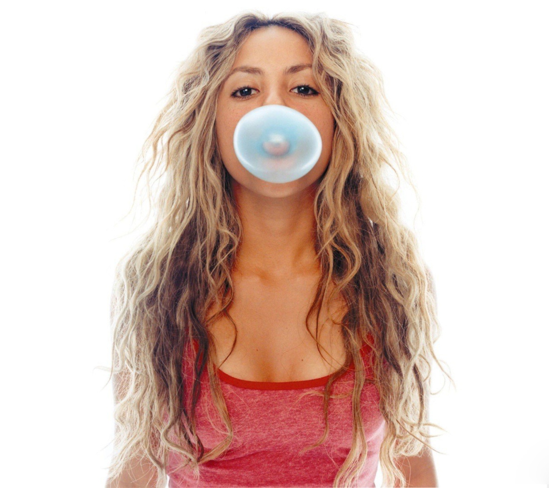 Sfondi Shakira And Bubble Gum 1080x960