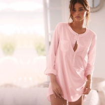 Das Miranda Kerr In Pink Shirt Wallpaper 208x208