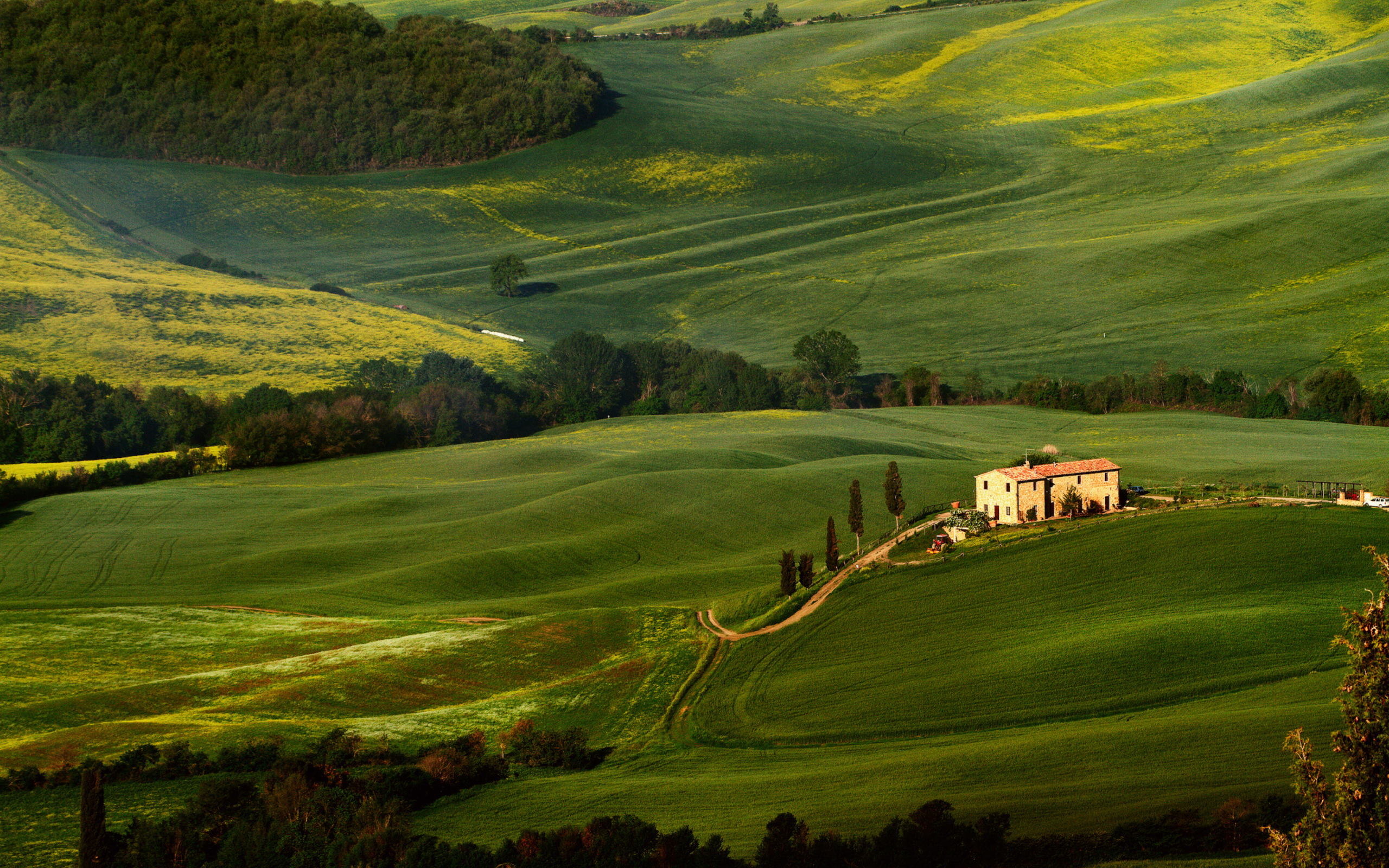 Tuscany Fields wallpaper 2560x1600