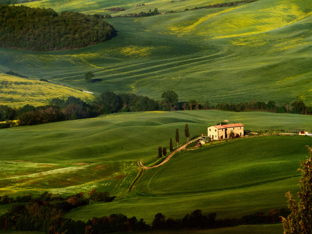 Tuscany Fields wallpaper 640x480