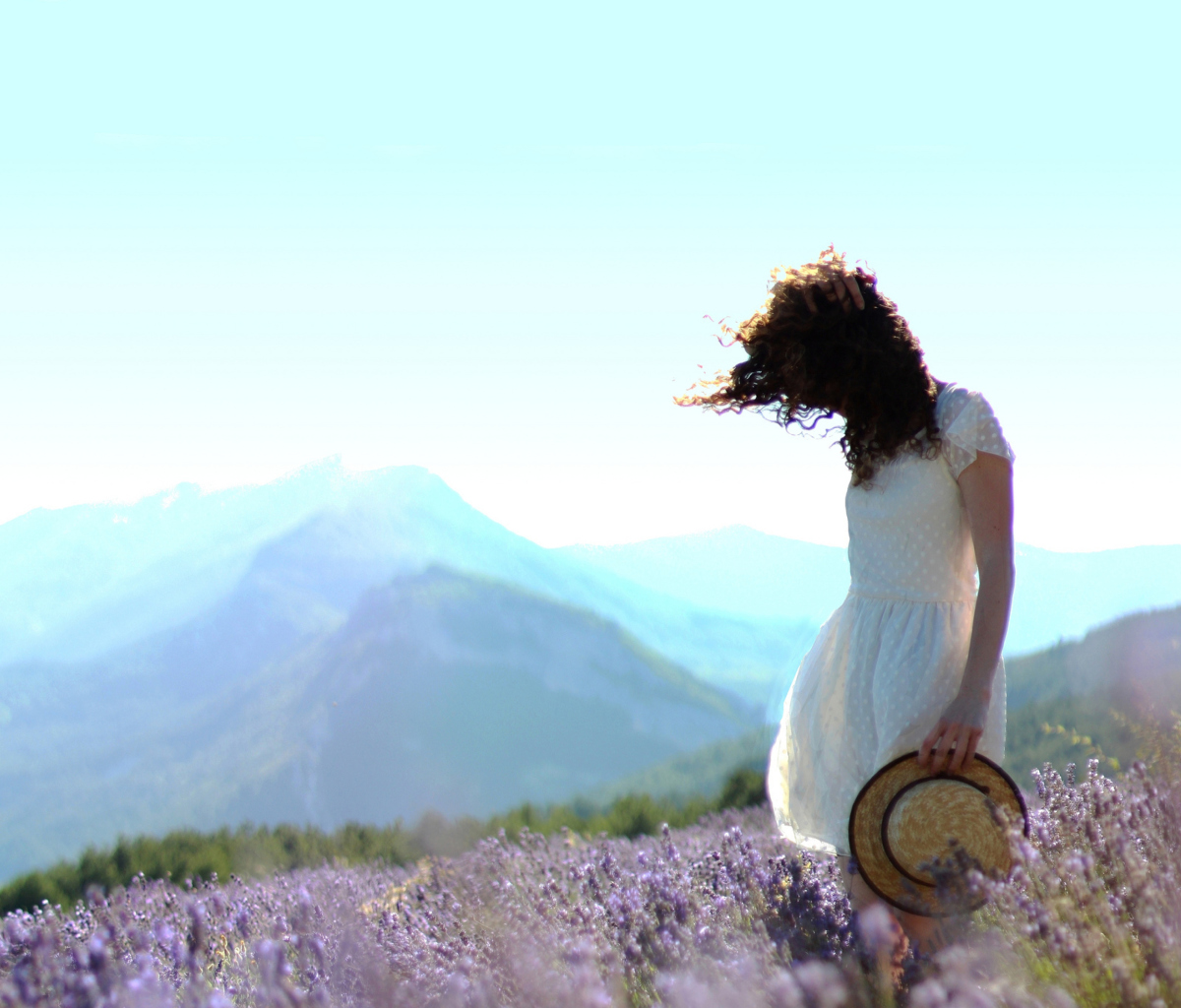 Girl In Lavender Field screenshot #1 1200x1024