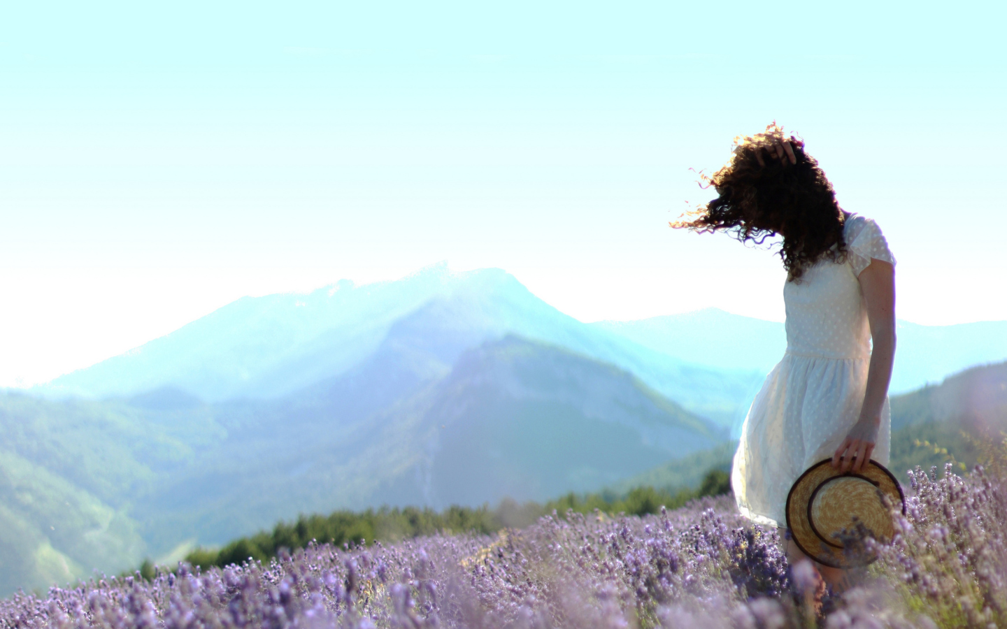 Screenshot №1 pro téma Girl In Lavender Field 1440x900