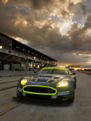 Das Aston Martin Dbr9 Wallpaper 132x176