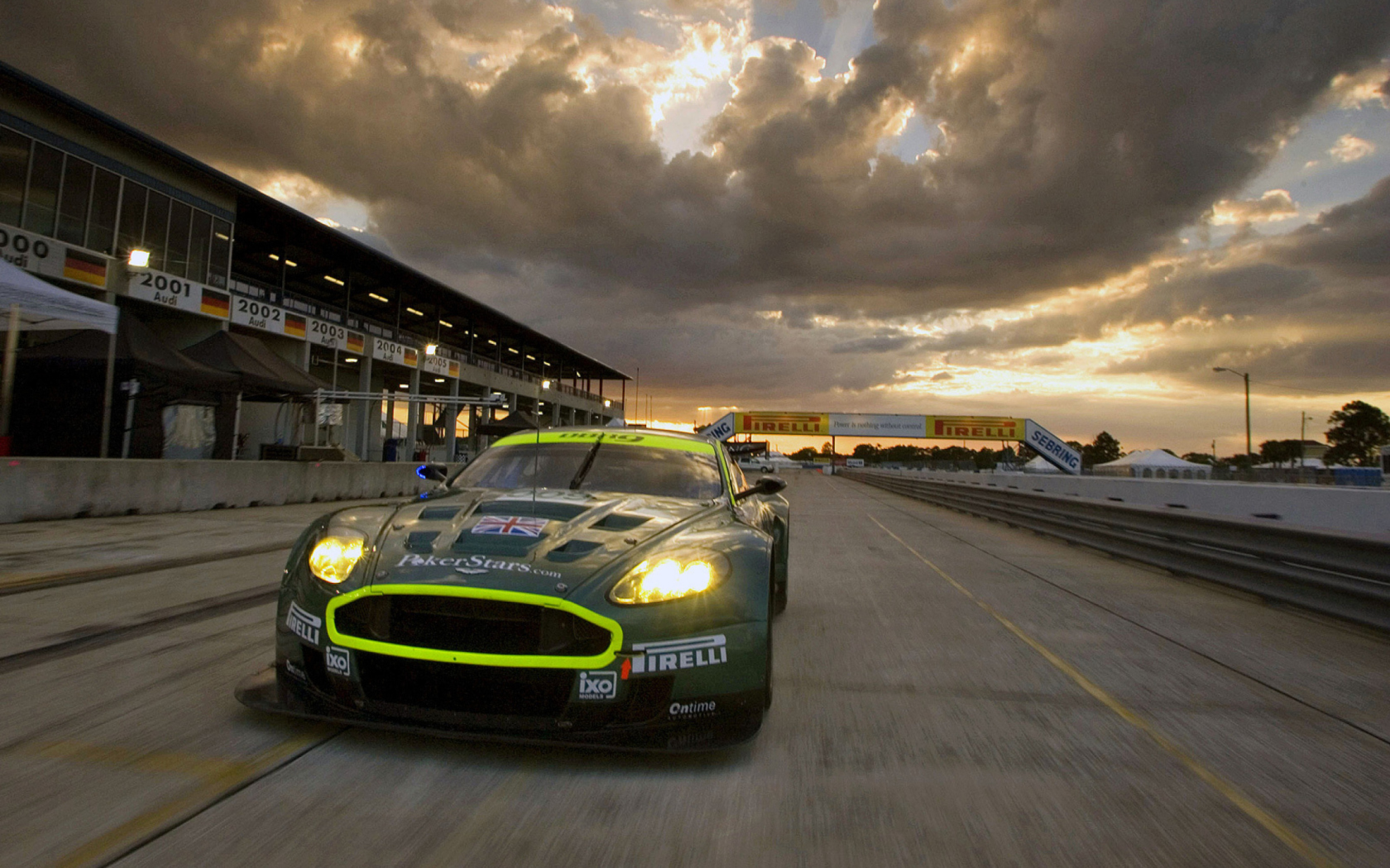 Sfondi Aston Martin Dbr9 1680x1050