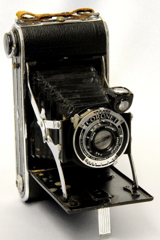 Fondo de pantalla Coronet Vintage Retro Camera 320x480