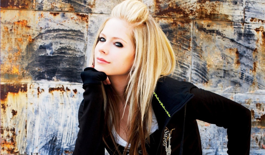 Обои Avril Lavigne 1024x600