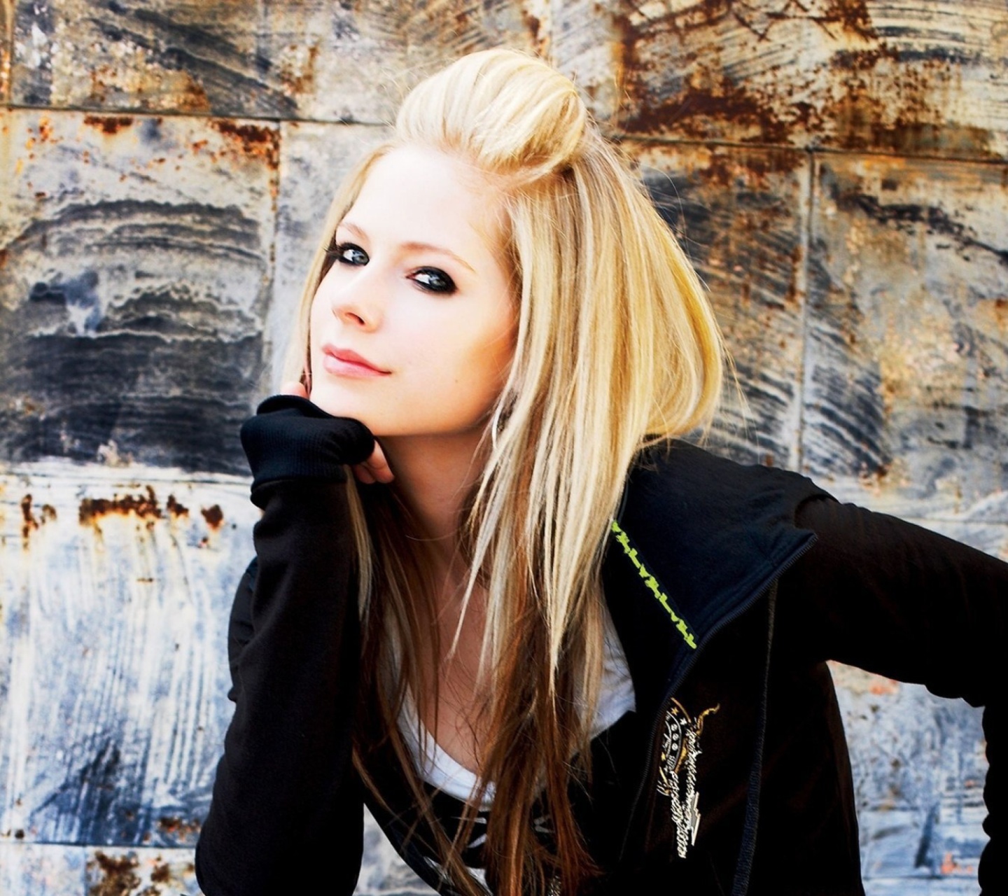 Fondo de pantalla Avril Lavigne 1440x1280