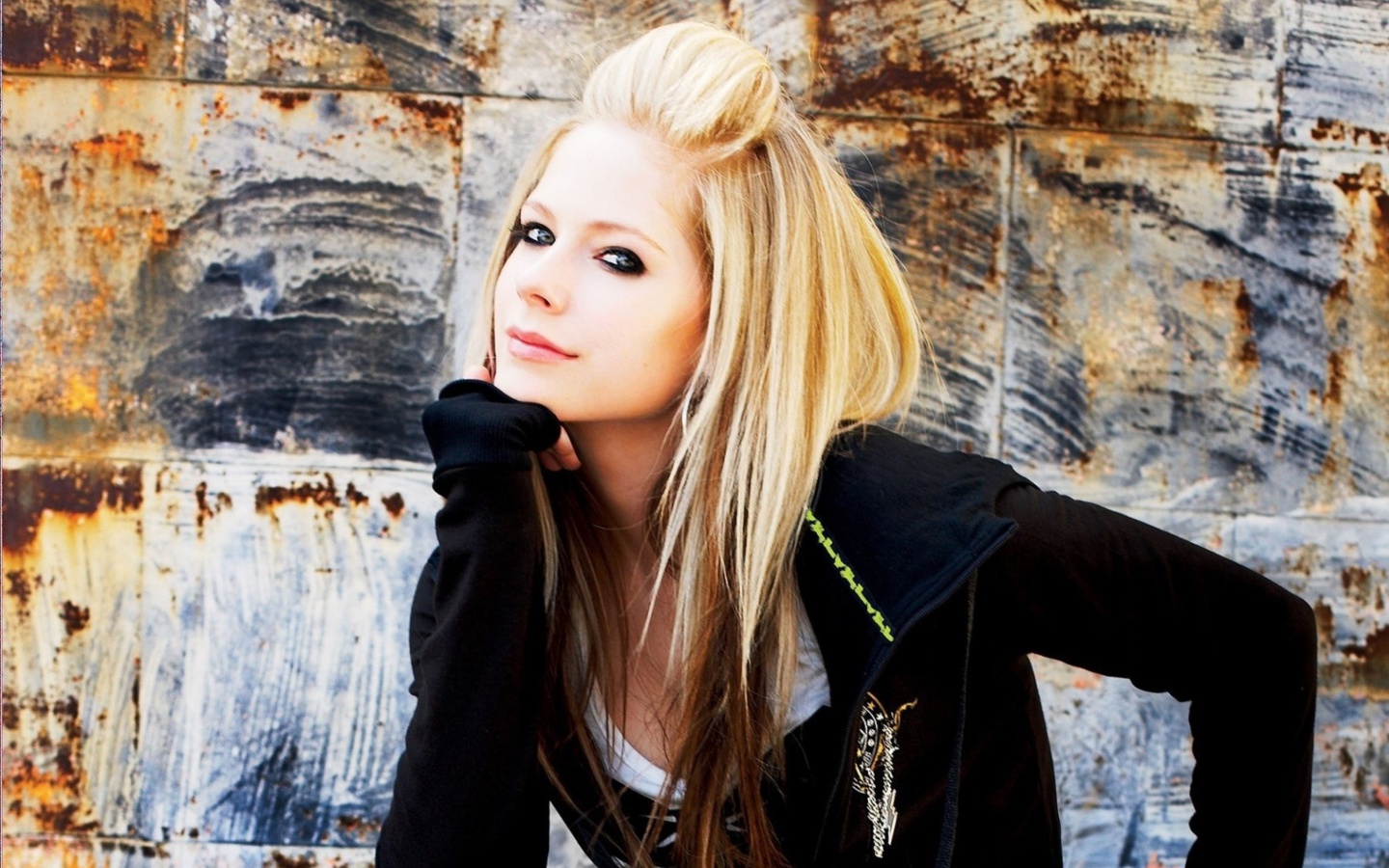Обои Avril Lavigne 1440x900
