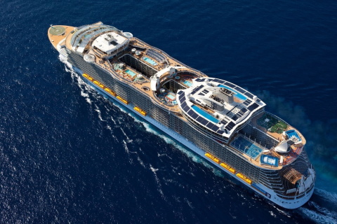 Allure of the Seas Cruise Ship wallpaper 480x320