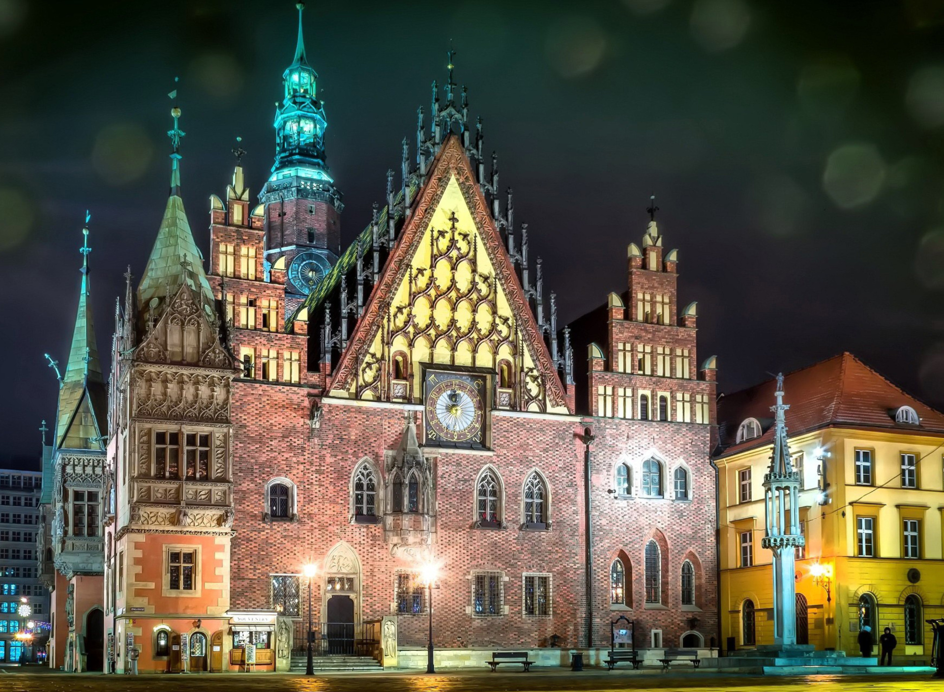 Wroclaw Town Hall wallpaper 1920x1408