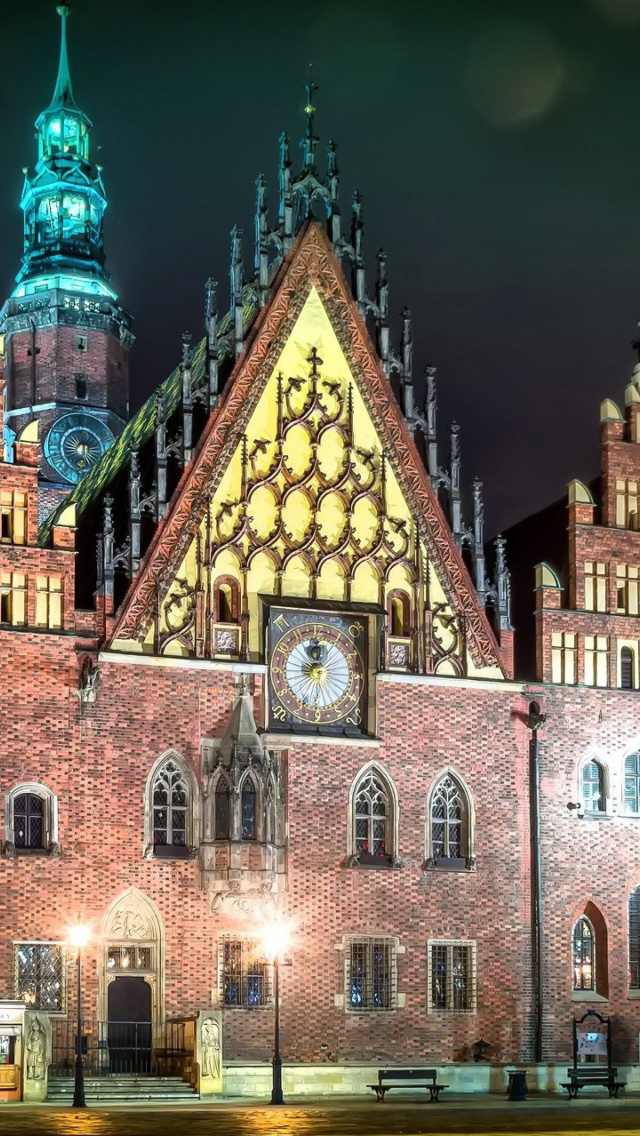 Wroclaw Town Hall wallpaper 640x1136