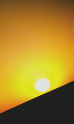 Black And Yellow Sun screenshot #1 240x400