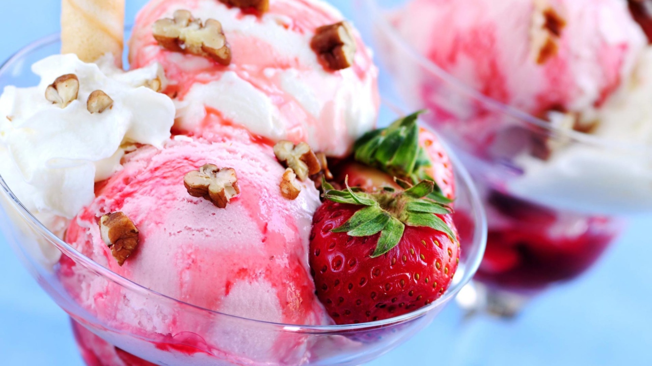 Strawberry Ice-Cream wallpaper 1280x720