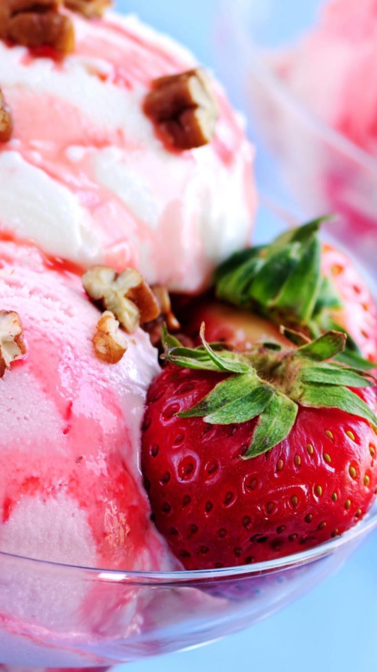 Das Strawberry Ice-Cream Wallpaper 750x1334