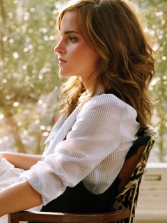 Обои Emma Watson 240x320