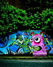 Das Graffiti And Trees Wallpaper 176x220