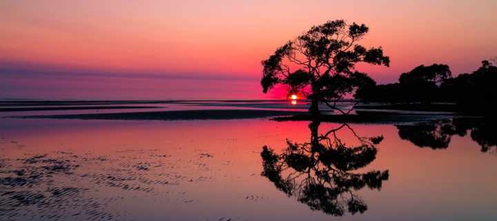 Sfondi Beautiful Sunset Lake Landscape 720x320