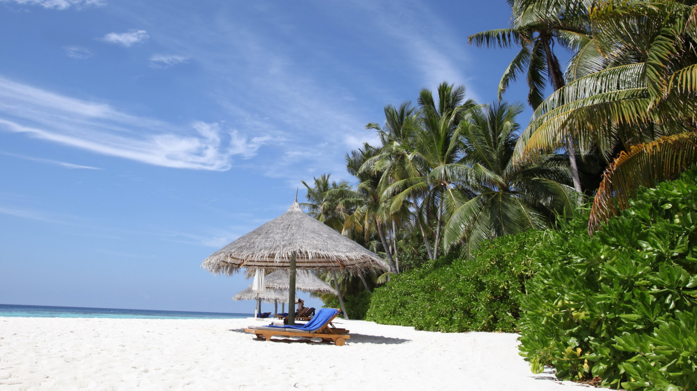 Fondo de pantalla Maldives White Beach 1366x768