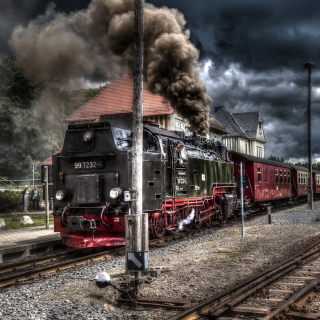 Retro SteamPunk train on station sfondi gratuiti per 128x128