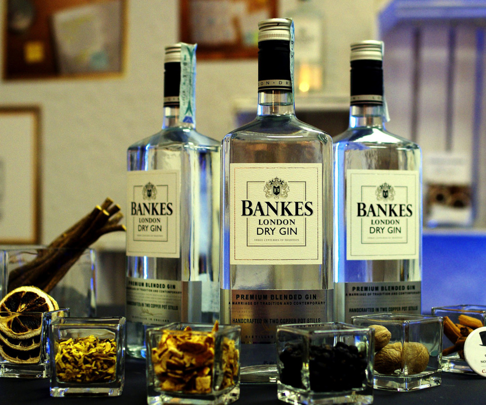 Dry Gin Bankers wallpaper 960x800