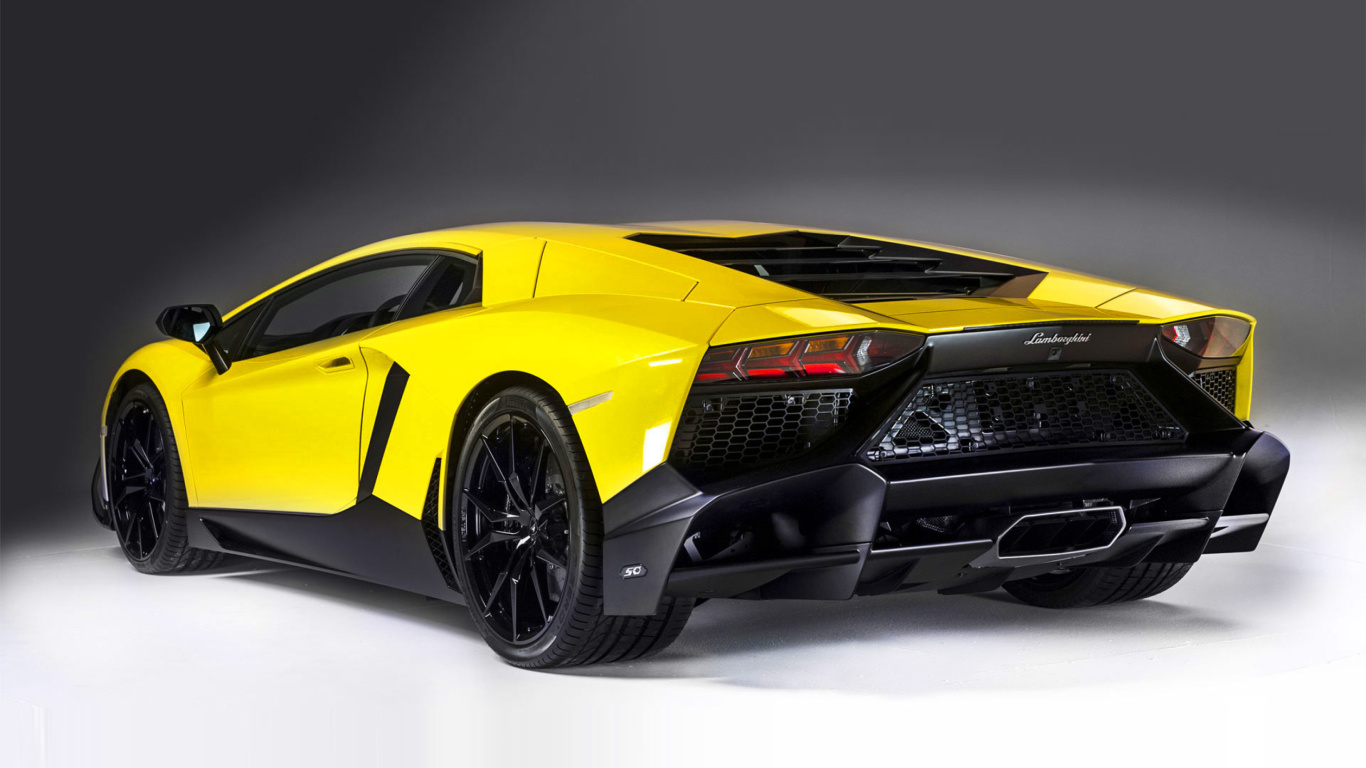 Fondo de pantalla Lamborghini Aventador LP 720 4 Roadster 1366x768