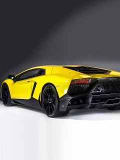 Lamborghini Aventador LP 720 4 Roadster screenshot #1 240x320