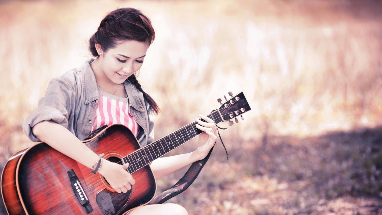 Asian Girl With Guitar wallpaper 1280x720