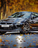 Обои Nissan GT R in Autumn Forest 128x160