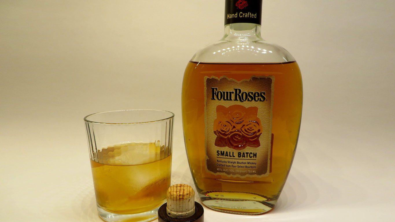 Sfondi Four Roses Bourbon 1366x768