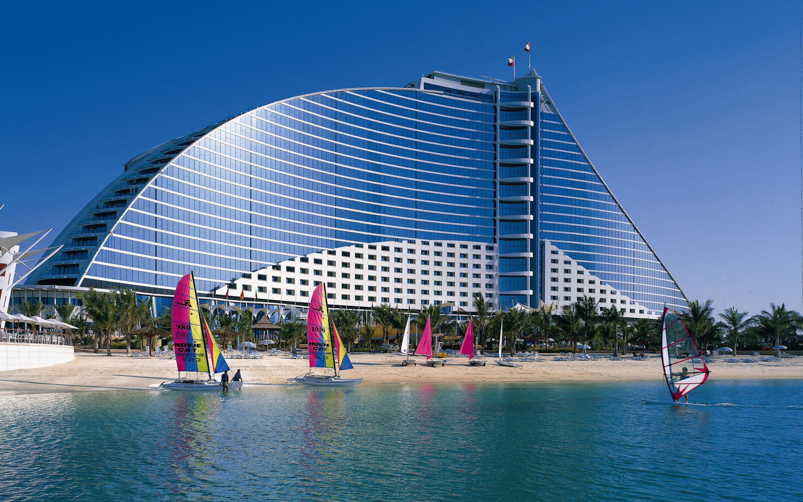 Das Jumeirah Beach Dubai Hotel Wallpaper 2560x1600
