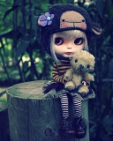 Das Cute Doll With Teddy Bear Wallpaper 128x160