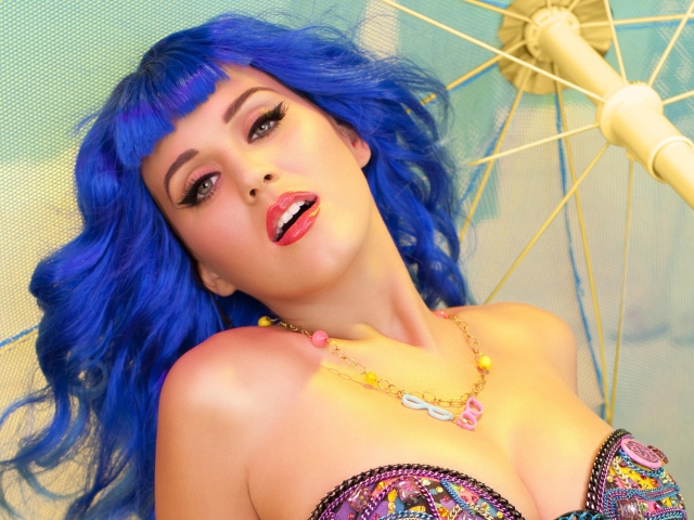Katy Perry Glamour wallpaper 640x480