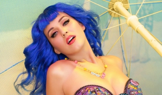 Katy Perry Glamour - Obrázkek zdarma 