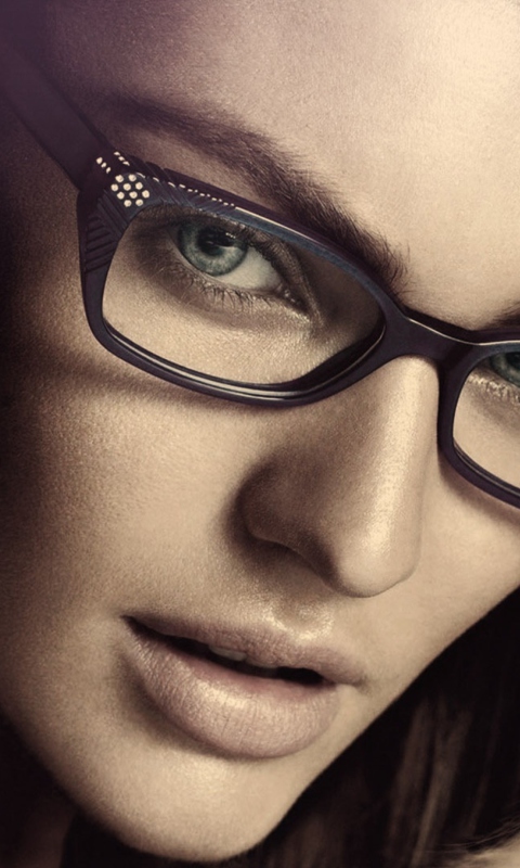 Candice Swanepoel In Glasses wallpaper 480x800