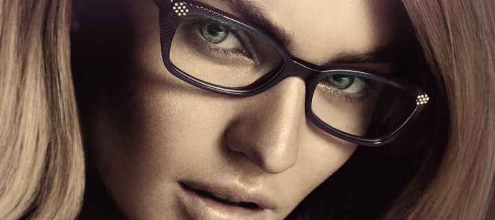 Candice Swanepoel In Glasses wallpaper 720x320